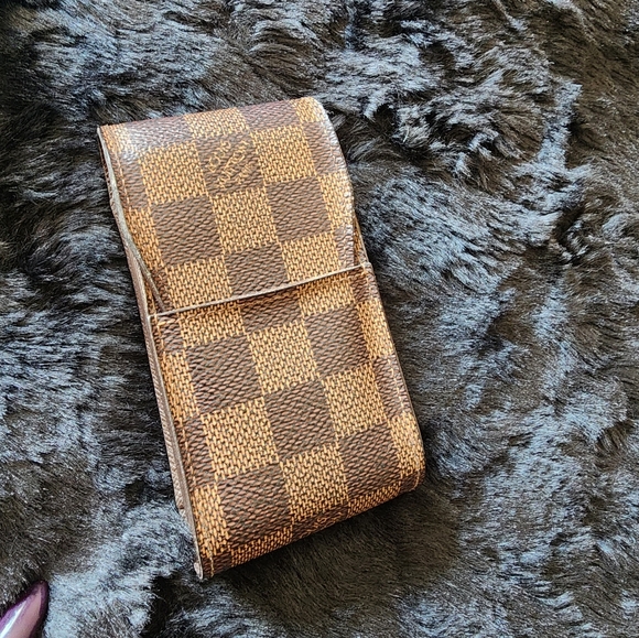 Authentic Louis Vuitton Damier case - Picture 1 of 12